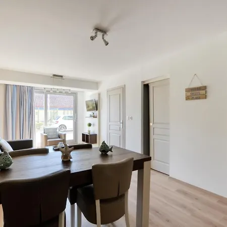 For 4 People Without Balcony